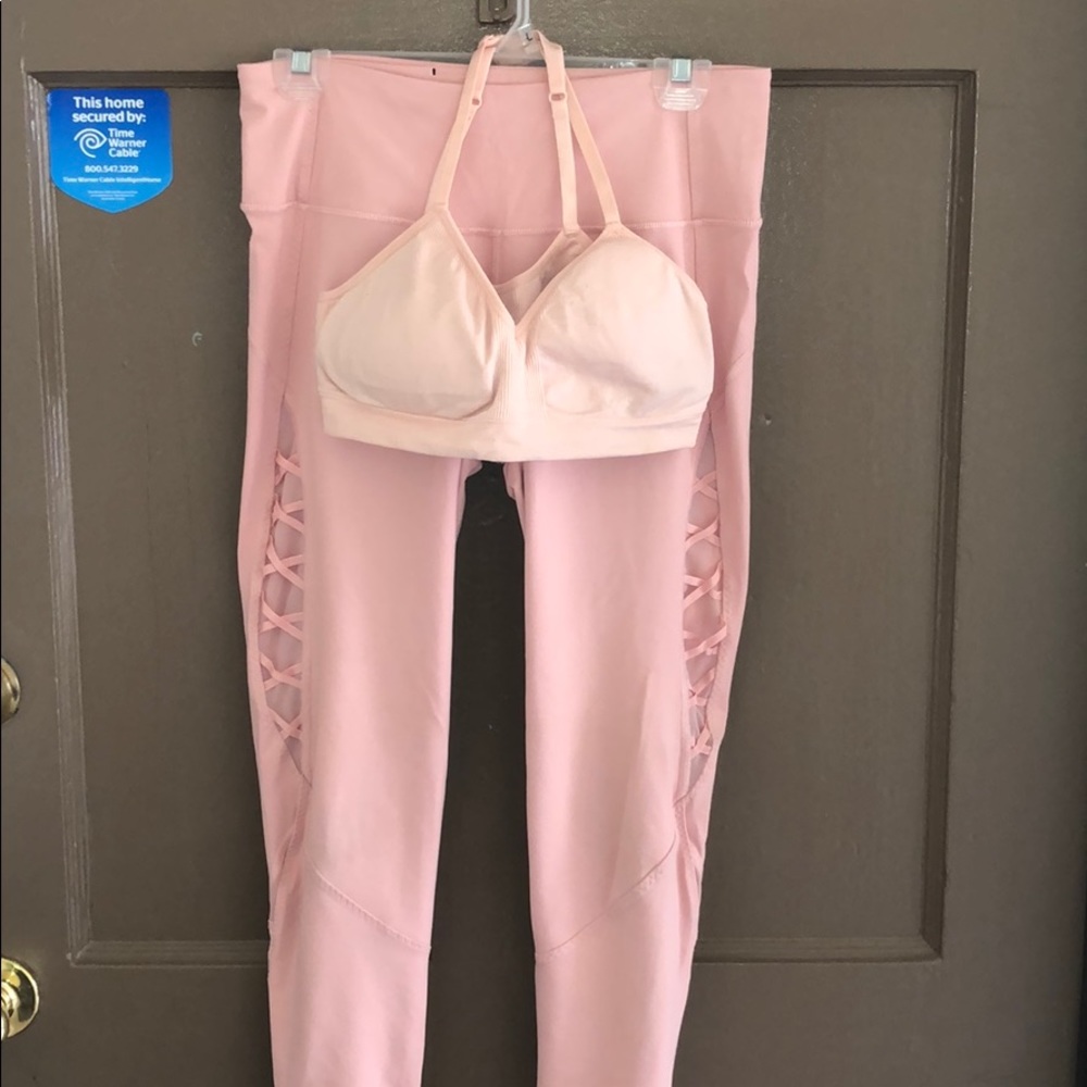 Victoria’s Secret Knockout Legging